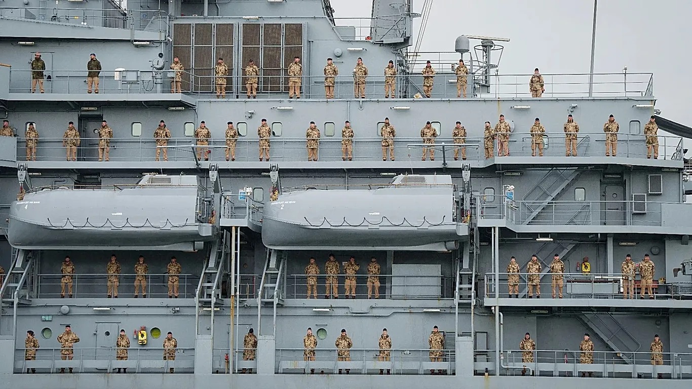 Bundeswehr could help secure Hormuz but once war ends, German defence minister says
