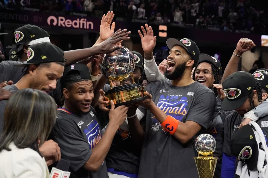 Knicks blow out Cavaliers to complete sweep and reach first NBA Finals since 1999

