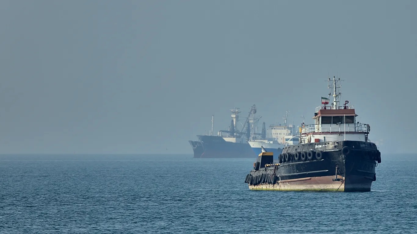Hopes for peace deal fade as US and Iran exchange fire again
